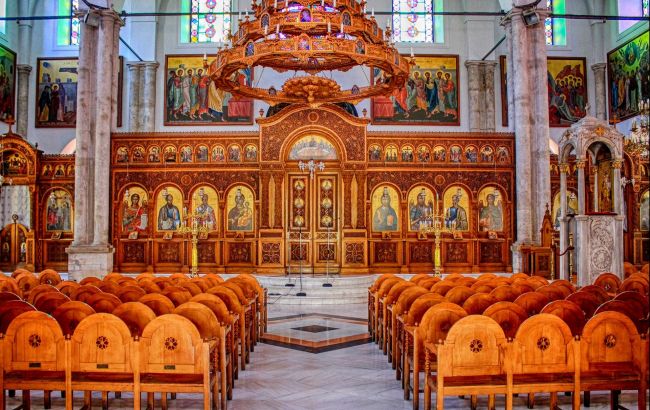 Где алтарь, а где - притвор? Как сориентироваться в пространстве храма