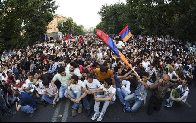 Тарифний майдан в Єревані: хроніка протесту