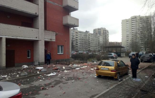 У Санкт-Петербурзі в житловому будинку прогримів вибух