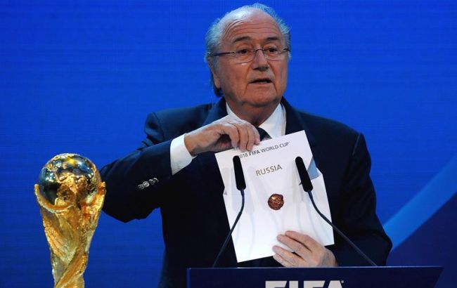 Опрос: 65% россиян считают, что аресты в ФИФА – это попытка Запада помешать проведению ЧМ в России