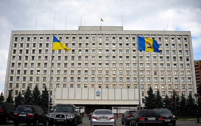 У Києві 6 годин шукали вибухівку в будівлі ЦВК