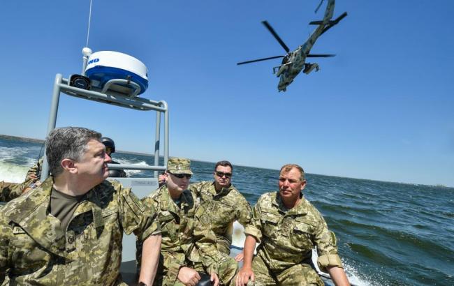 Порошенко побывал на учениях ВМС Украины в Николаевской обл
