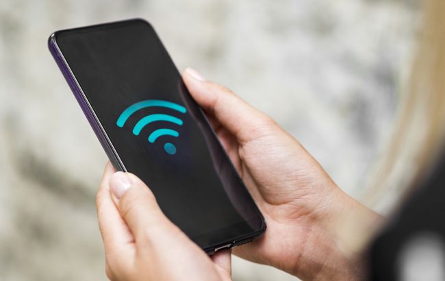 Чому не варто користуватися безкоштовним Wi-Fi у готелі: це мають знати усі