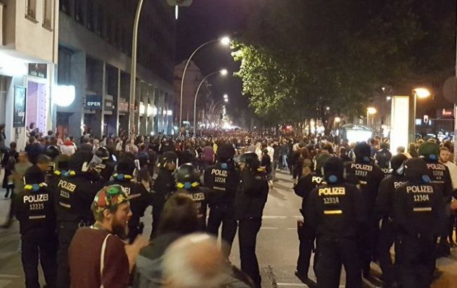 У Берліні акція лівих радикалів переросла в зіткнення з поліцією