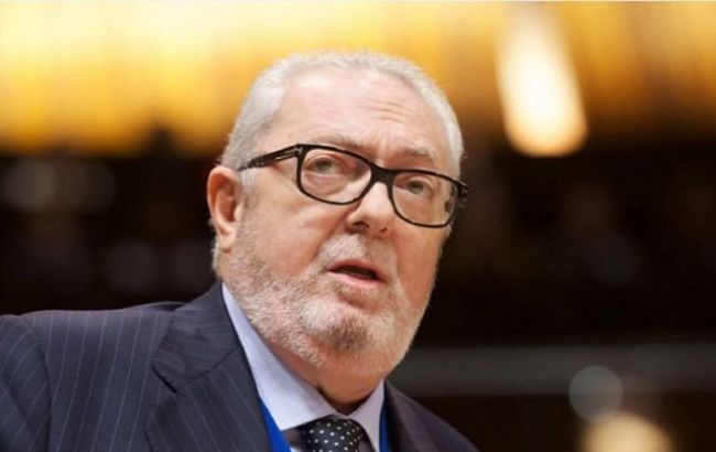 В засіданні ПАРЄ оголошено перерву, обговорюється питання про імпічмент президенту Аграмунту