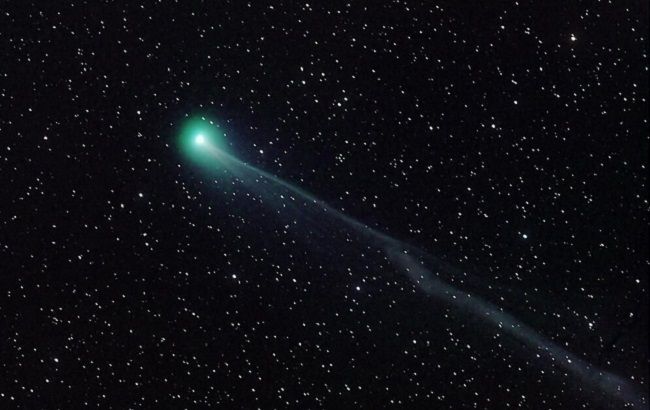 "Лебединая" комета уже показалась землянам: завораживающее фото