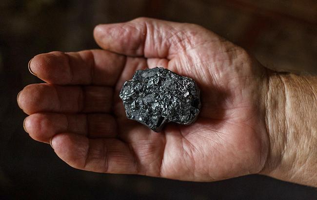 Профсоюзы требуют от "Центрэнерго" немедленно разблокировать поставки угля госшахт