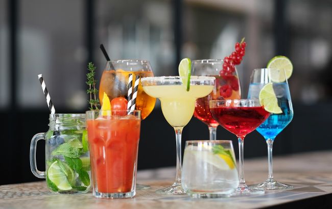 Пять лучших рецептов праздничных алкогольных и безалкогольных напитков