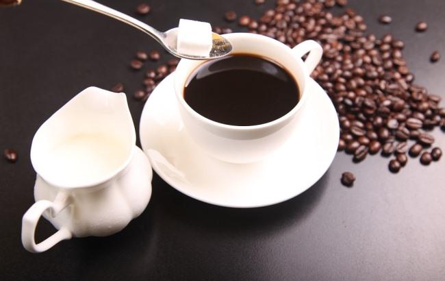 Названі 6 причин випити чашку кави з ранку