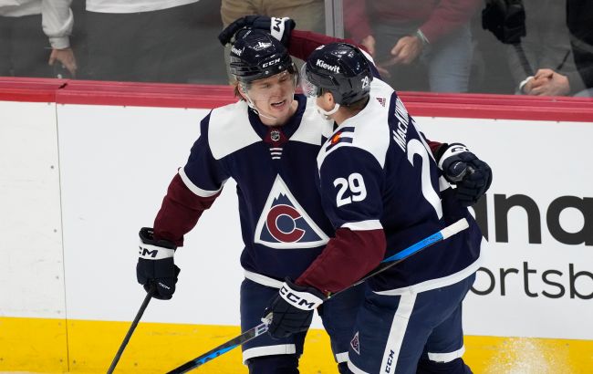 "Колорадо" принял вызов "Вегаса", "Анахайм" в серии побед: видео всех голов вечера НХЛ