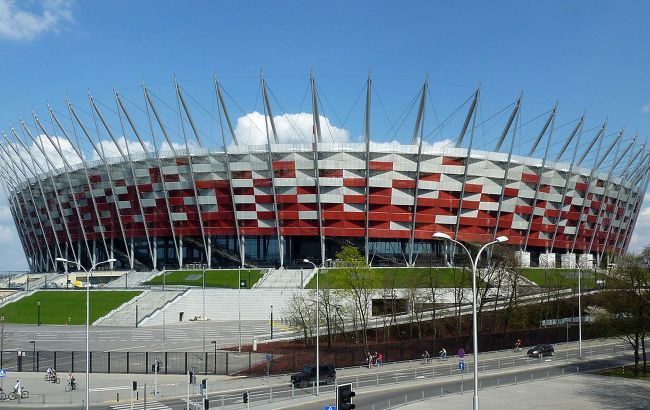 В Польше открыли временную больницу на стадионе, есть первый пациент