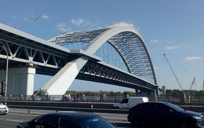 Кличко сказал, когда откроют Подольско-Воскресенский мост, который строили 30 лет