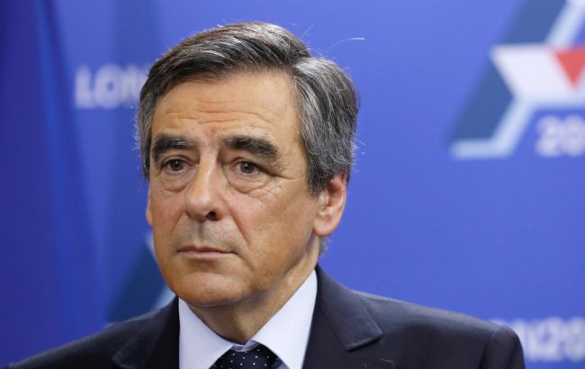 Фийон обвинил Олланда в прослушке его телефона