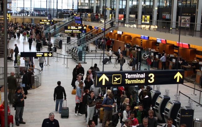 Аэропорт Копенгагена эвакуируют из-за подозрительного пакета