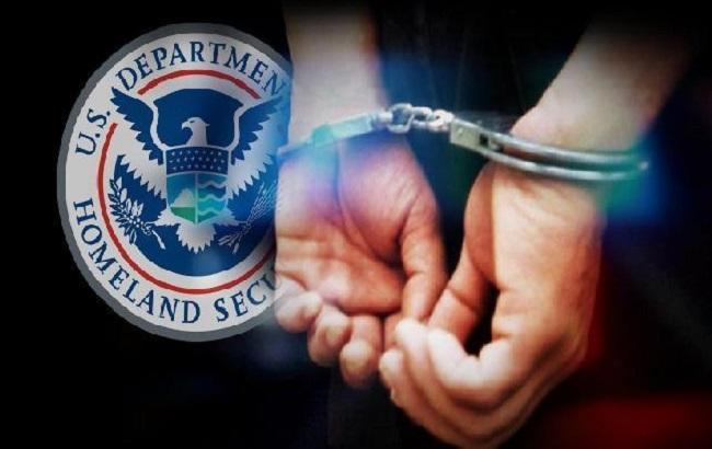 США депортировали сотни нелегалов за выходные