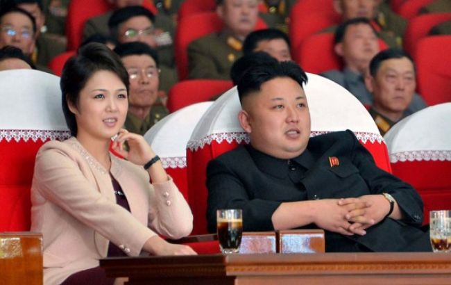 Перша леді КНДР вперше з грудня 2014 р. з'явилася на публіці