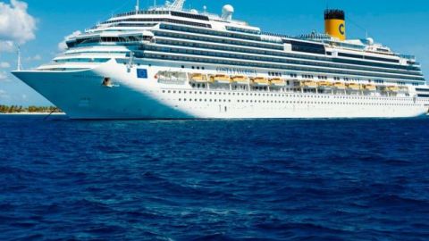 В водах Чили на карантин остановили два круизных лайнера