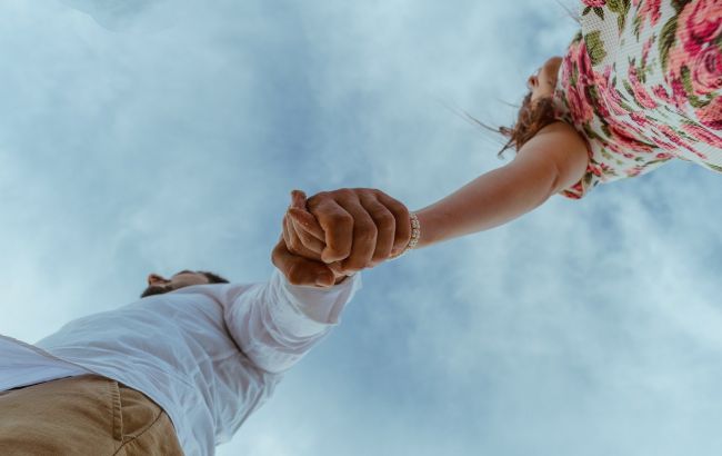 Утримайтеся від необдуманих вчинків: гороскоп для всіх знаків Зодіаку з 1 по 7 листопада