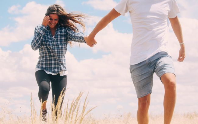 Ці знаки Зодіаку повернуться в минуле: чекайте на сюрпризи в особистому житті