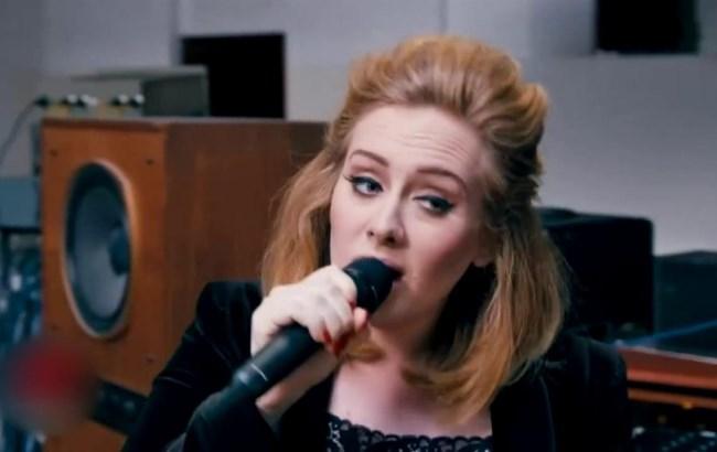 Адель представила песню When We Were Young в живом исполнении