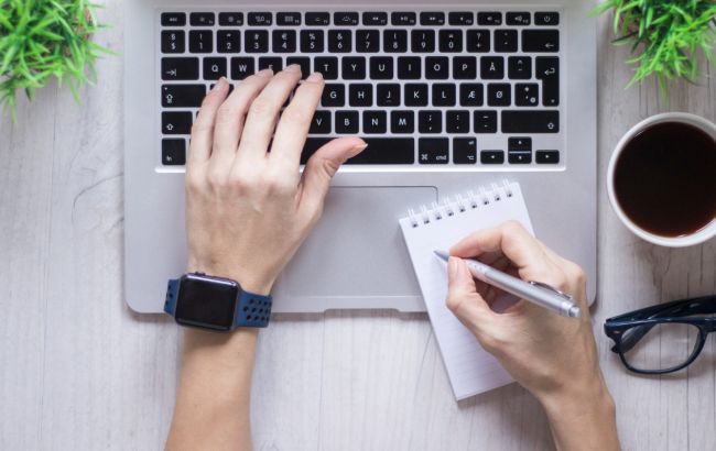 Ученые определили, что полезнее для мозга - письмо от руки или печать на клавиатуре