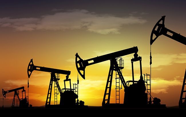 Нефть Brent торгуется ниже 51 долларов за баррель
