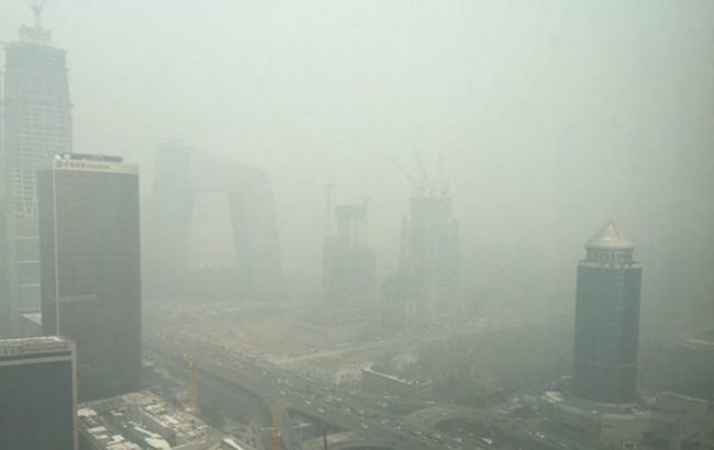 Загрязнение воздуха в Пекине достигло критической отметки