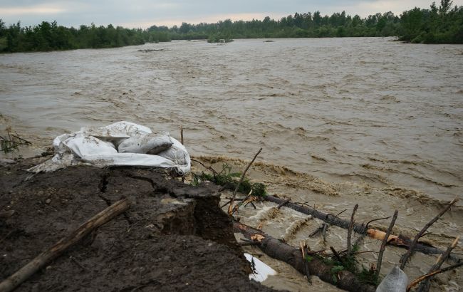 В Черновицкой области паводки нанесли миллиардные убытки