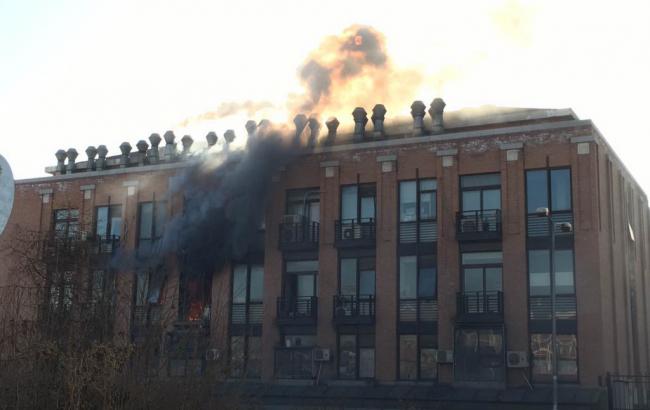 В університеті Пекіна стався вибух, є жертви