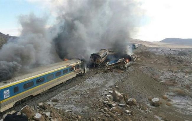 Столкновение поездов в Иране: число погибших превысило 30