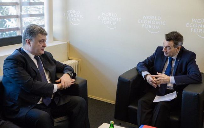 Порошенко закликав Червоний Хрест активніше брати участь у звільненні полонених