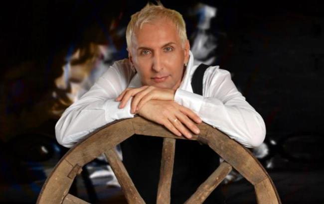 Костя Гнатенко устроит парфюмированное шоу в Октябрьском дворце