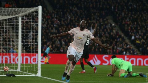 "Манчестер Юнайтед" обыграл ПСЖ и вышел в 1/4 финала Лиги чемпионов