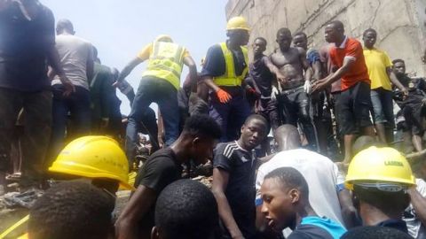 Обрушение школы в Нигерии: погибли десятки человек