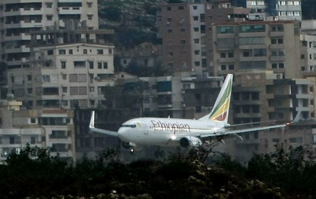 На месте крушения самолета в Эфиопии обнаружены "черные ящики"