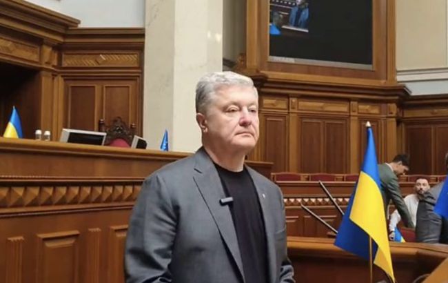 Порошенко в парламенті закликав терміново ухвалити закони, необхідні для членства України в ЄС