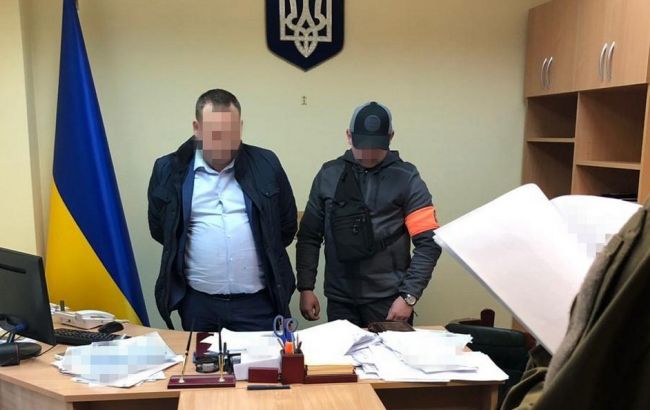 СБУ в Києві затримала на хабарі підполковника поліції