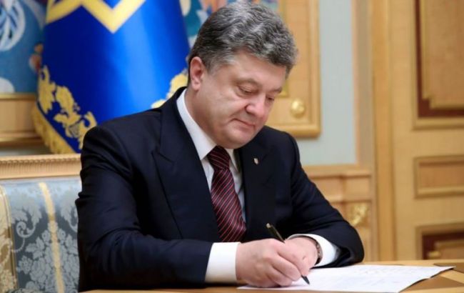 Порошенко подписал закон об усилении ответственности за препятствование деятельности журналистов