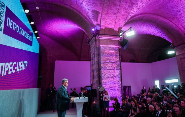 Порошенко назвав Зеленського маріонеткою Коломойського