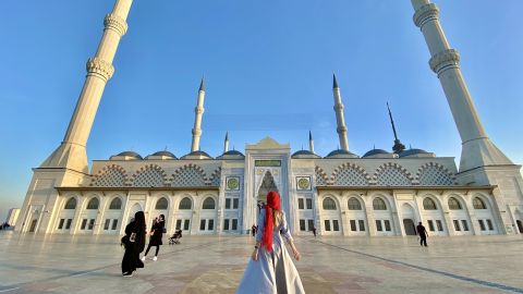 Город с высоты, новая мечеть и яркие домики: "секретные" локации Стамбула для идеального уикенда