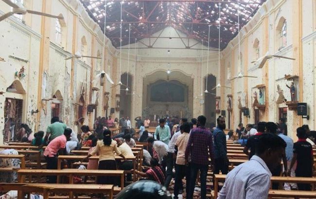 Число жертв взрывов на Шри-Ланке превысило 200