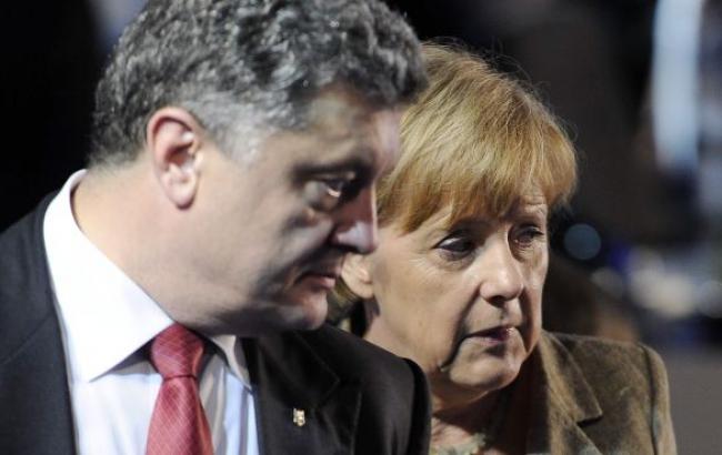 Порошенко призвал Меркель и Олланда признать ситуацию в Дебальцево нарушением минских договоренностей
