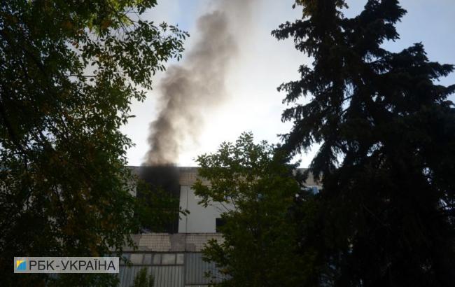 У Києві ліквідували пожежу на заводі