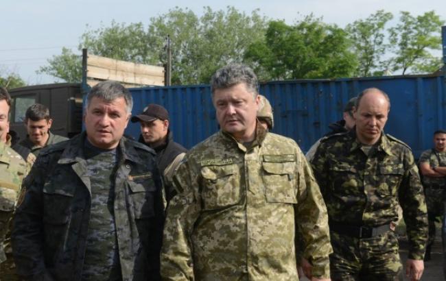 Порошенко вызвал Авакова на срочное совещание