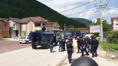 На севере Косово задержали участников миссии ООН