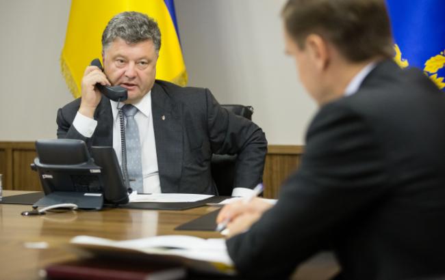 Порошенко провел телефонный разговор с вице-президентом США Байденом
