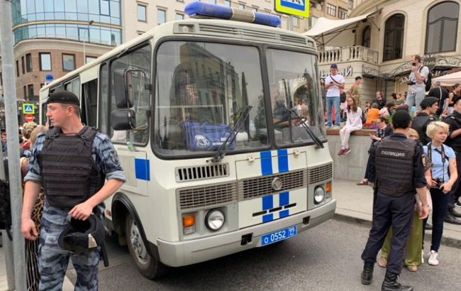 Число задержанных на акции в Москве возросло вдвое