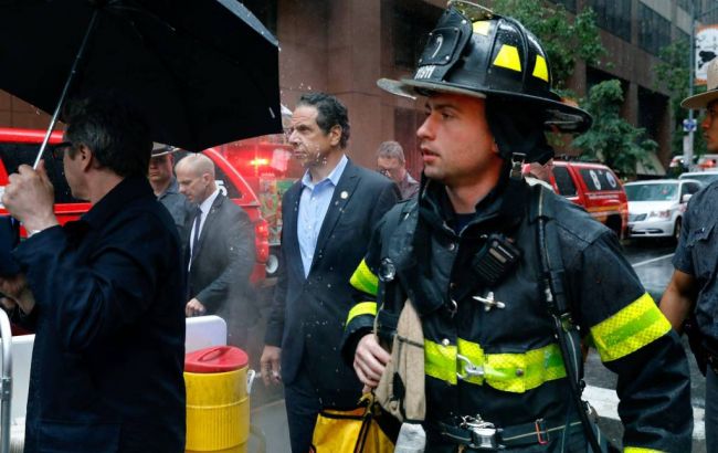 В Нью-Йорке вертолет врезался в здание