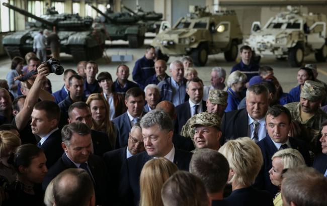 Порошенко виключає реорганізацію або перенесення львівської академії сухопутних військ