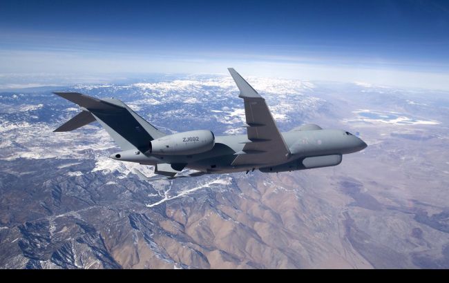 Літак Британії провів розвідку біля берегів окупованого Криму